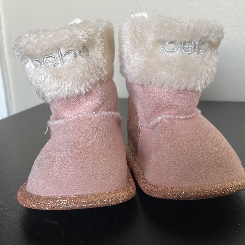 EUC Bebe Bay Pink Fuzzy Boots - Size 4